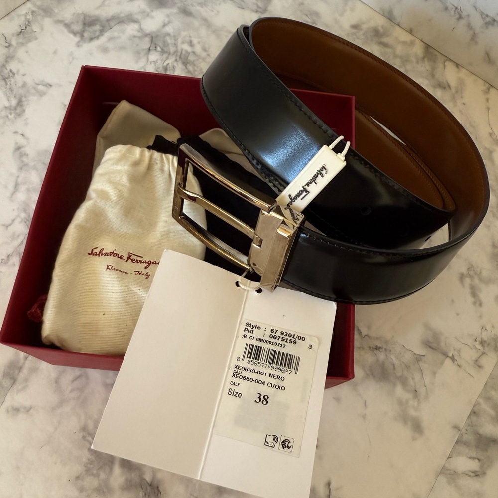 Salvatore Ferragamo Black and Brown Leather Belt